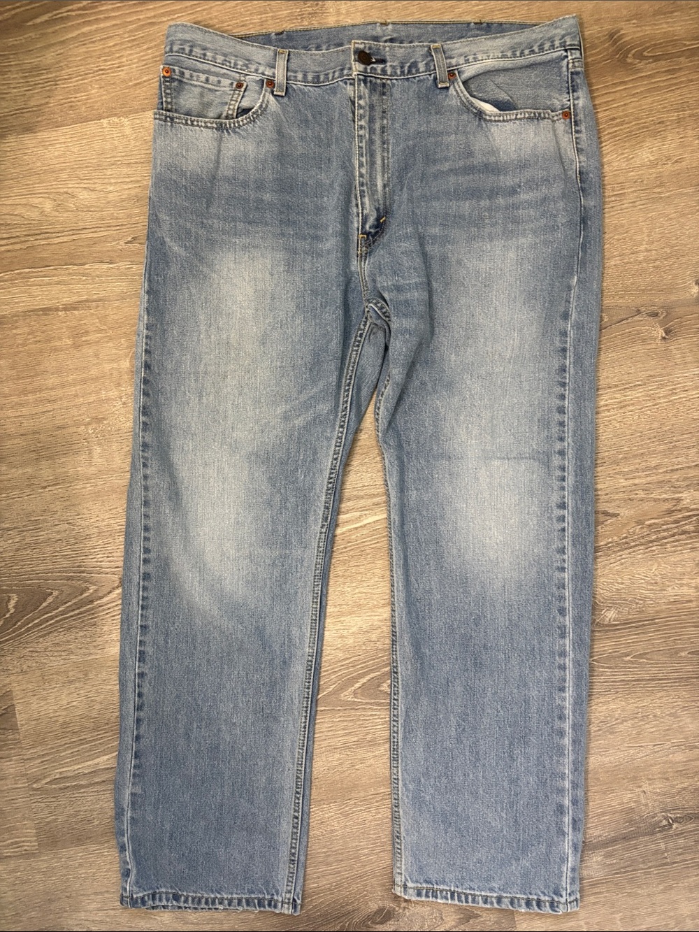 Levi’s 505 Men’s Regular Fit Straight Leg Jeans Size 40x30 light Wash